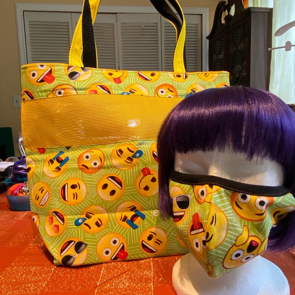 Tote / bag with matching face mask